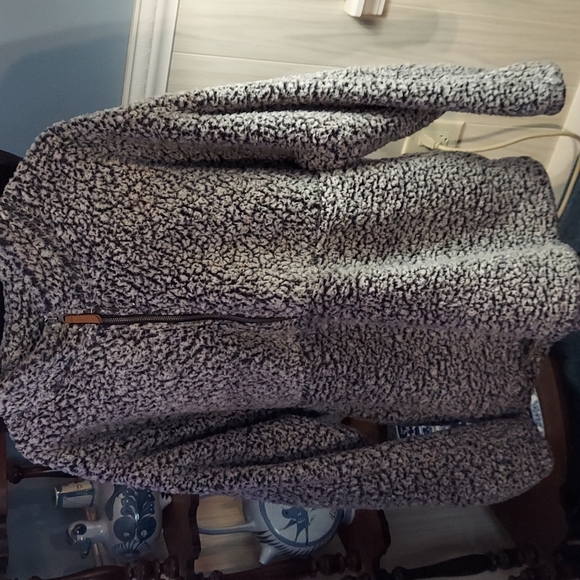 Time and Tru Tops - Plush 1/4 Zip Top. Size 1X.